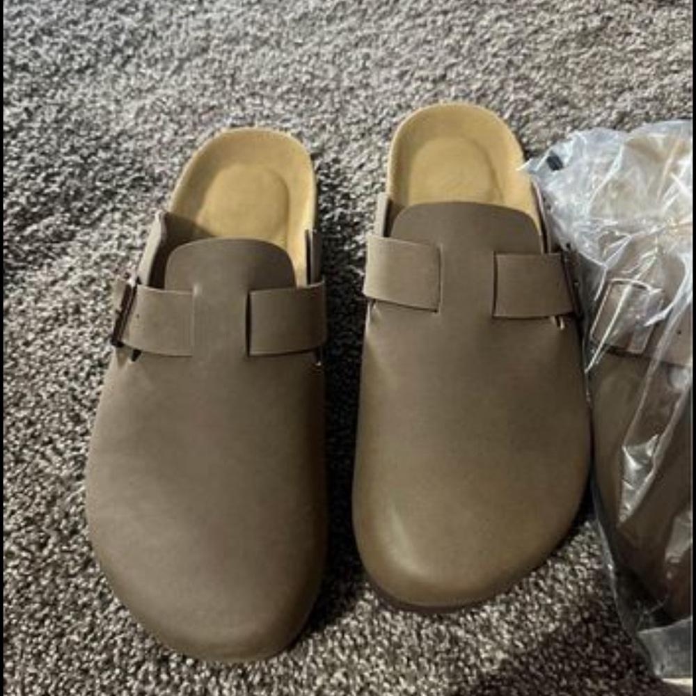 Cushionaire clogs